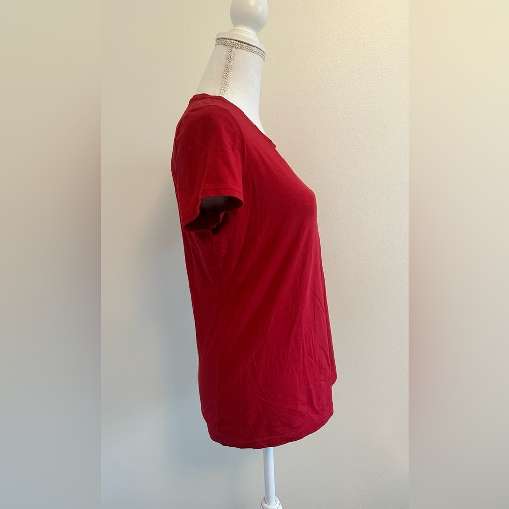 Loro Piana | Classic Red Women's T-Shirt - Picture 2 of 8
